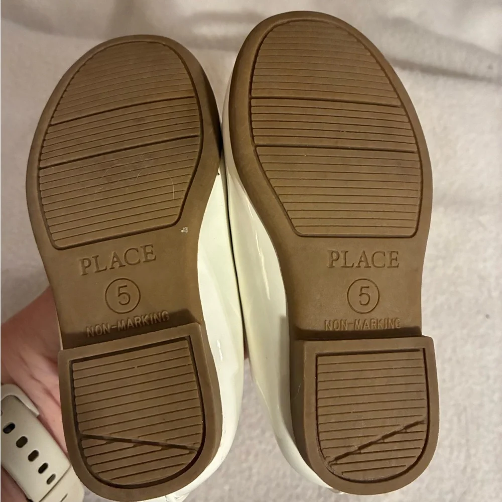 The Children's Place Infant Size 5 White Dress Shoes with Bow-LIKE NEW Spring